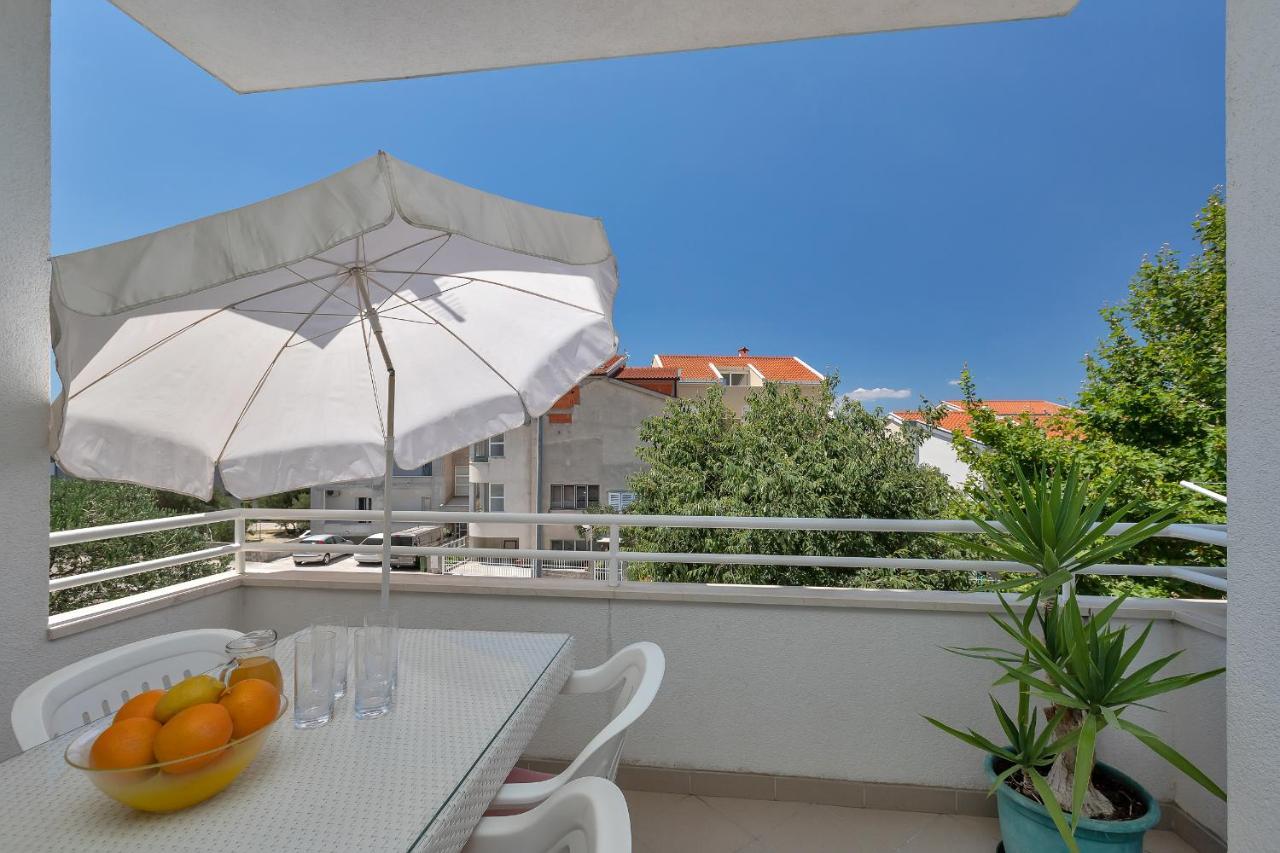 Apartments Marija Tucepi Exterior photo