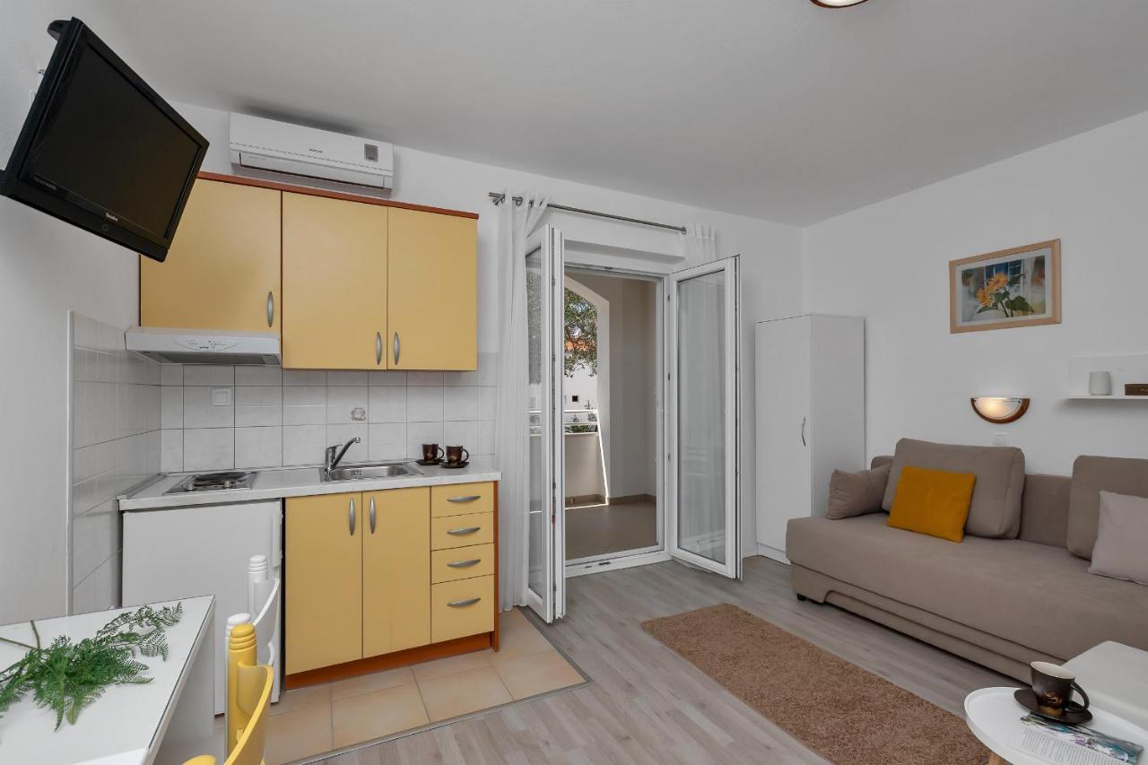 Apartments Marija Tucepi Exterior photo